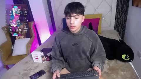 Snapshot of samu_foxxx chatting on 11/07/25, 08:42 SAMU online show from 11/07/25, 08:42