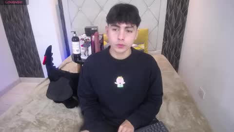 Snapshot of samu_foxxx chatting on 11/24/25, 08:30 SAMU online show from 11/24/25, 08:30