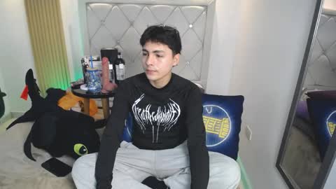 Snapshot of samu_foxxx chatting on 05/05/26, 08:39 SAMU online show from 05/05/26, 08:39