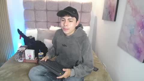 Snapshot of samu_foxxx chatting on 05/16/26, 07:56 SAMU online show from 05/16/26, 07:56
