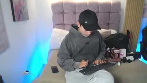 Snapshot of samu_foxxx chatting on 05/22/26, 08:36 SAMU online show from 05/22/26, 08:36