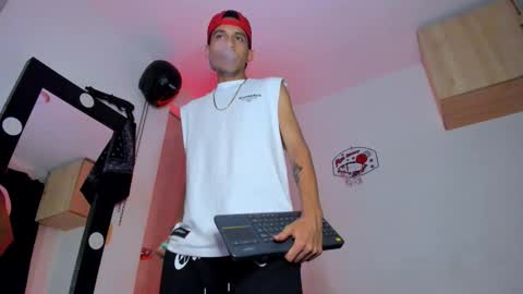   online show from 01/08/26, 01:41