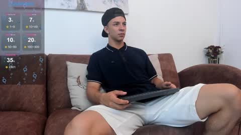 Snapshot of samuel_up chatting on 02/15/25, 04:36 Samuel online show from 02/15/25, 04:36