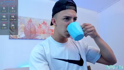 Snapshot of samuel_up chatting on 10/01/25, 03:45 Samuel online show from 10/01/25, 03:45