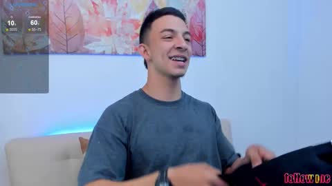 Snapshot of samuel_up chatting on 11/11/25, 10:54 Samuel online show from 11/11/25, 10:54