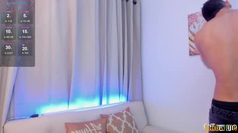 Snapshot of samuel_up chatting on 11/30/25, 04:27 Samuel online show from 11/30/25, 04:27