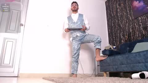 Snapshot of samuelcoopper chatting on 11/13/25, 01:43 Samuel Coopper online show from 11/13/25, 01:43