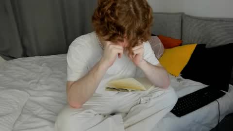 Snapshot of samuelmillerr chatting on 12/01/24, 08:53 samuelmillerr online show from 12/01/24, 08:53