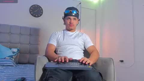 samxx_muscle online show from 12/21/25, 01:07