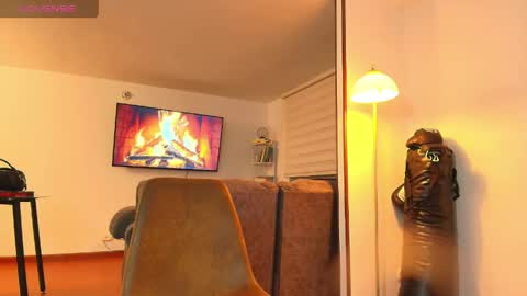 Hello I am absent due to a family calamity I will return soon-hola estoy ausente por un problema familiar volvere pronto. online show from 04/21/26, 02:51