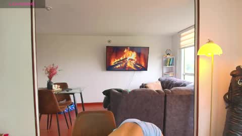 Hello I am absent due to a family calamity I will return soon-hola estoy ausente por un problema familiar volvere pronto. online show from 04/21/26, 09:50