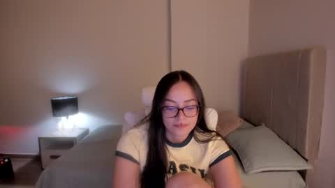 Snapshot of samy_one chatting on 06/08/26, 09:04 Samy online show from 06/08/26, 09:04