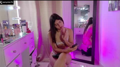 Snapshot of samymelo chatting on 09/16/25, 04:52 samymelo online show from 09/16/25, 04:52