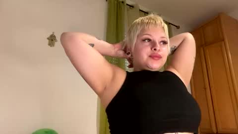 Samymoon online show from 03/25/26, 08:20