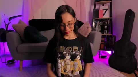 Snapshot of samyonichan chatting on 11/05/25, 04:40 Special show on 17 december and 23 UwU online show from 11/05/25, 04:40