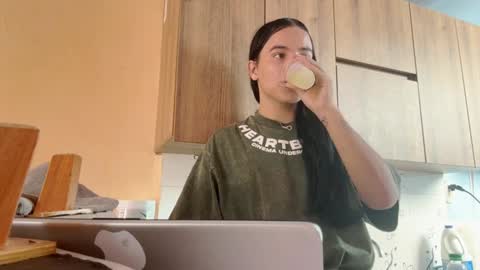 Snapshot of samys_world chatting on 12/09/24, 06:35 Samy Montoya online show from 12/09/24, 06:35