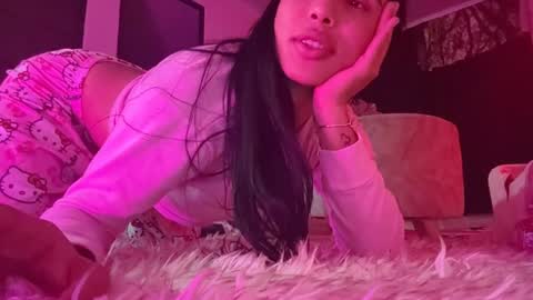 Snapshot of samys_world chatting on 01/17/25, 06:04 Samy Montoya online show from 01/17/25, 06:04