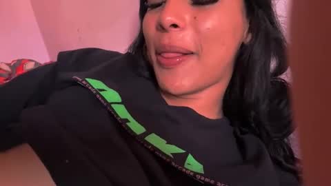 Snapshot of samys_world chatting on 02/28/25, 09:44 Samy Montoya online show from 02/28/25, 09:44