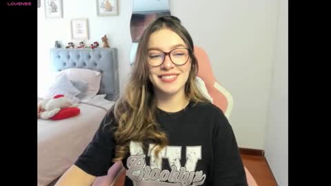 Snapshot of samysweet_8 chatting on 09/16/25, 06:42 Samanta online show from 09/16/25, 06:42