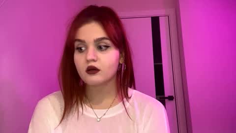 Snapshot of sandeerieder chatting on 11/25/25, 06:41 Ava online show from 11/25/25, 06:41