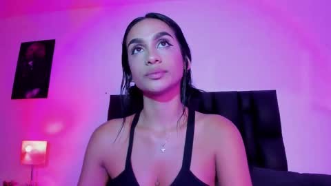 Snapshot of sander_mila chatting on 02/13/25, 12:35 MilaSander online show from 02/13/25, 12:35