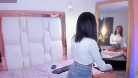 Snapshot of sander_mila chatting on 02/25/25, 09:24 MilaSander online show from 02/25/25, 09:24