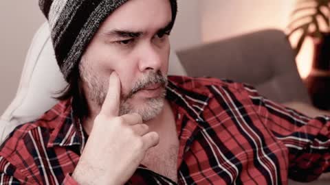 Snapshot of sanders_white chatting on 01/21/25, 06:12 Sanders online show from 01/21/25, 06:12