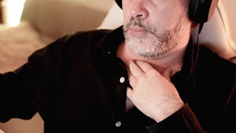 Sanders online show from 02/01/25, 05:07