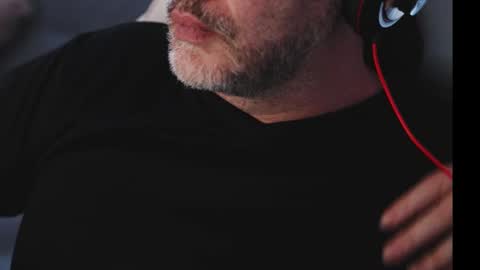 Snapshot of sanders_white chatting on 02/27/25, 02:53 Sanders online show from 02/27/25, 02:53