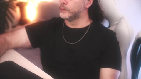 Snapshot of sanders_white chatting on 03/03/25, 05:07 Sanders online show from 03/03/25, 05:07