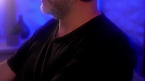 Snapshot of sanders_white chatting on 10/06/25, 03:59 Sanders online show from 10/06/25, 03:59