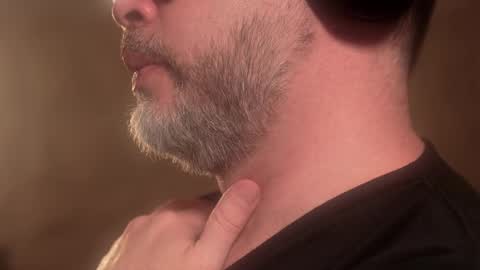 Snapshot of sanders_white chatting on 10/28/25, 07:38 Sanders online show from 10/28/25, 07:38