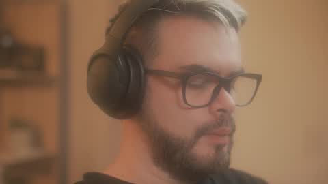 Sanders online show from 03/10/26, 04:50