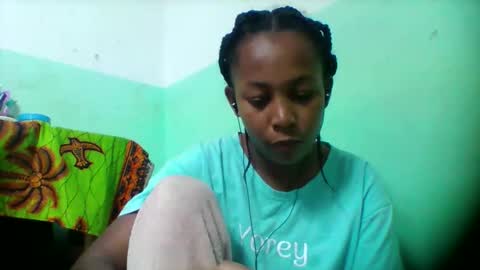 sandra1253099 online show from 11/11/25, 06:19