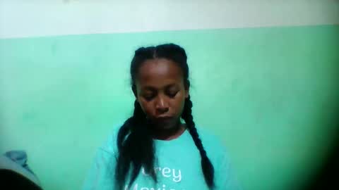 sandra1253099 online show from 11/30/25, 06:28