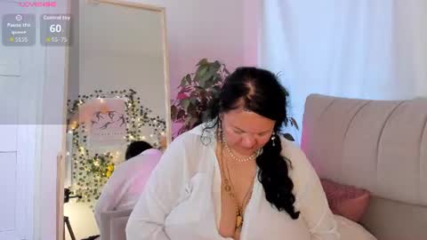 Snapshot of sandra__jackson chatting on 07/05/26, 04:19 sandra__jackson online show from 07/05/26, 04:19