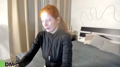 Sandra online show from 10/06/25, 01:36