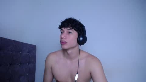 Snapshot of sandra_and_charly chatting on 01/26/25, 08:57 sandra and charly online show from 01/26/25, 08:57