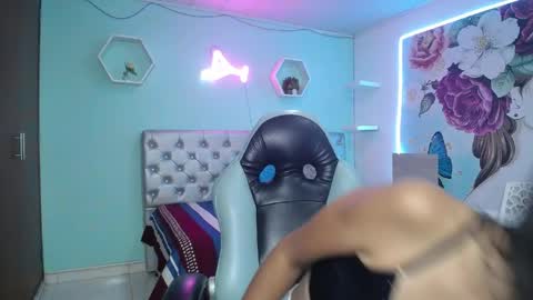 sandra  online show from 04/16/26, 03:07