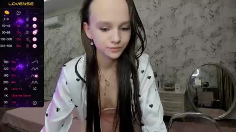 sandra_powers online show from 11/30/25, 12:58