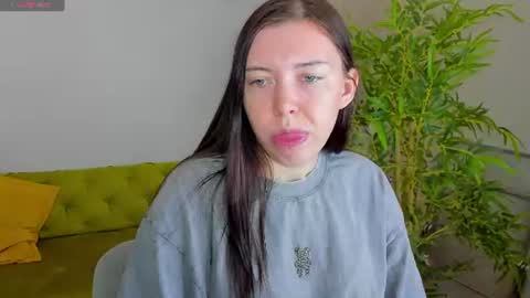 Snapshot of sandra_rosss chatting on 06/21/26, 12:35 Sandra online show from 06/21/26, 12:35