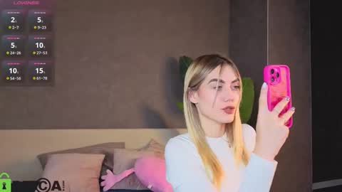 Snapshot of sandraa_anderson chatting on 09/17/25, 12:34 sandraa_anderson online show from 09/17/25, 12:34