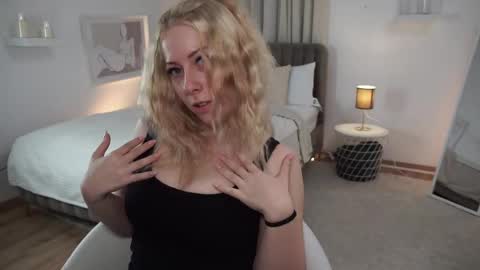 Szandra online show from 09/24/25, 04:32