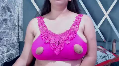 sandraclarkx69 online show from 01/10/25, 03:16