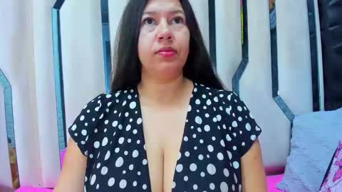 sandraclarkx69 online show from 03/04/26, 12:11