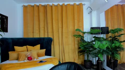 Snapshot of sandralopezxxx chatting on 11/14/25, 06:50 Sandra online show from 11/14/25, 06:50