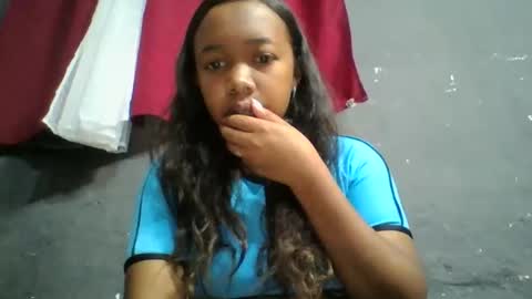 sandriana26 online show from 03/20/26, 05:45