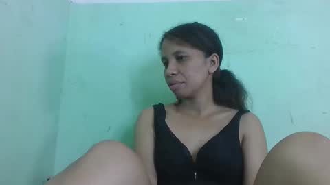 sandrinah788632 online show from 05/16/26, 06:54