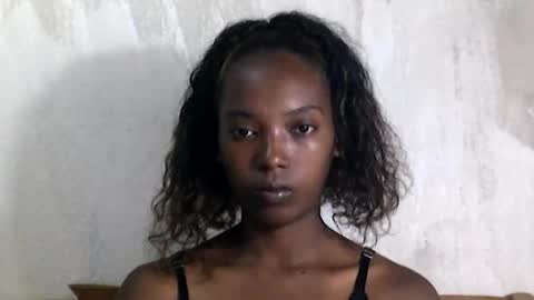 sandrine718 online show from 04/10/26, 07:46