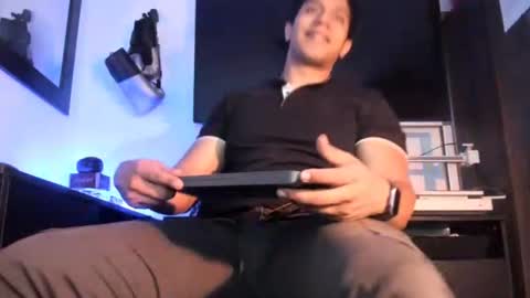sandrolatino online show from 06/22/26, 01:51